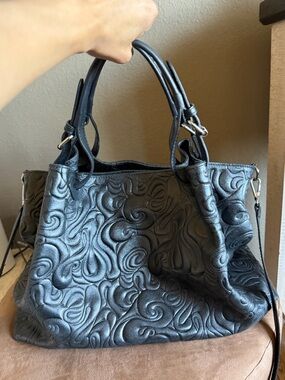 Embossed Swirl Black Leather Tote Bag - Elegant Everyday Carry